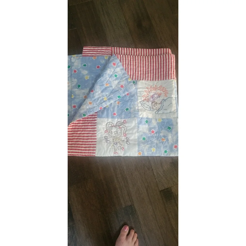 Vintage 1997 Hand Made RUGRATS Blanket Quilt Colorful Cartoon 39